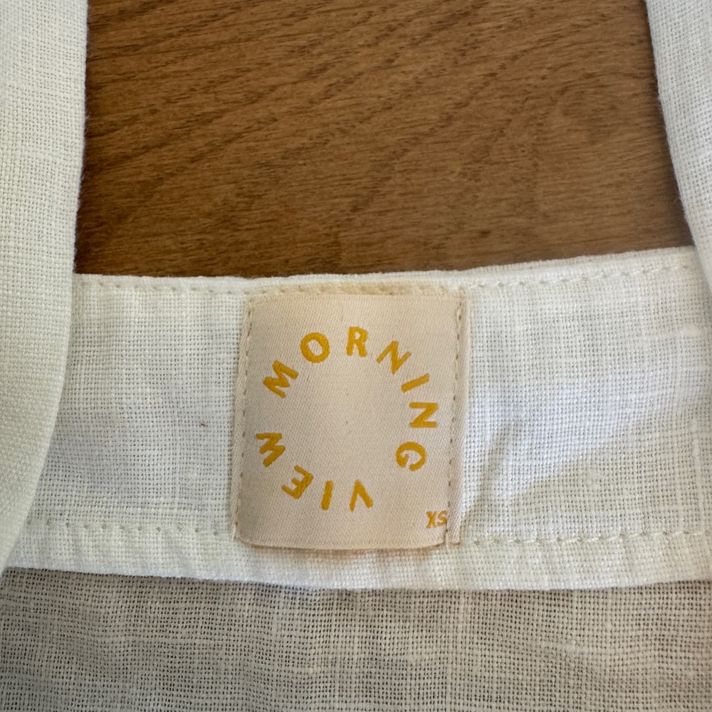 Linen Set In White - Picture 3 of 4
